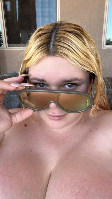 Reflections~ 🕶️ https://t.co/hK56ypeeRs