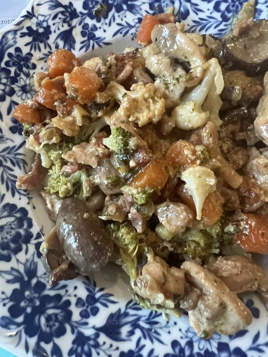 Chatgpt composes great recipes out of the five ingredients I have in the fridge. Better than a cookbook because I can ask questions when I need more information for example about an ingredient or cooking technique. #ChatGPT #Cooking #recipes