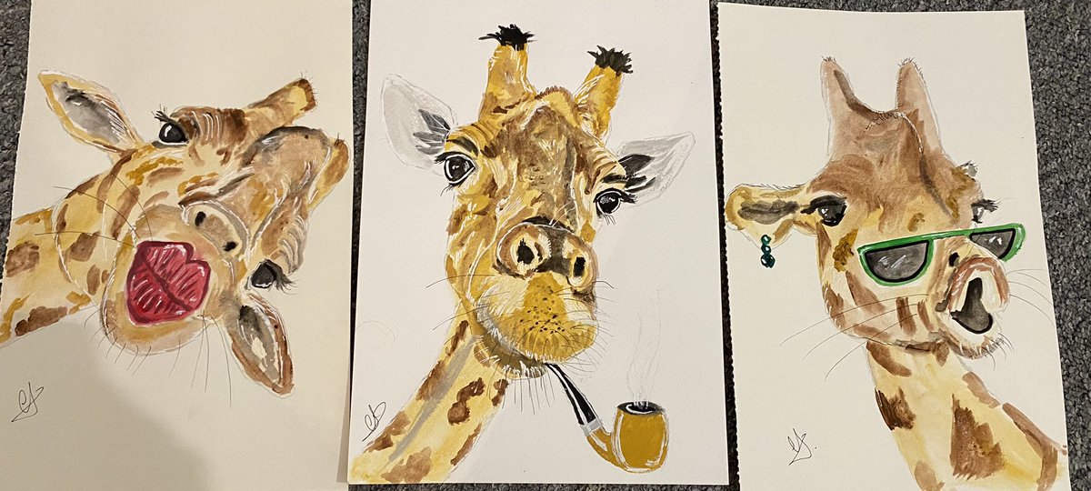 Help me improve my visibility as an artist by taking part in this print giveaway! Follow and share to be in with a chance of winning these three giraffe art prints. Enter before 9:00am on Friday 22nd September. Thank you!
#giveaway 

facebook.com/groups/8650175…