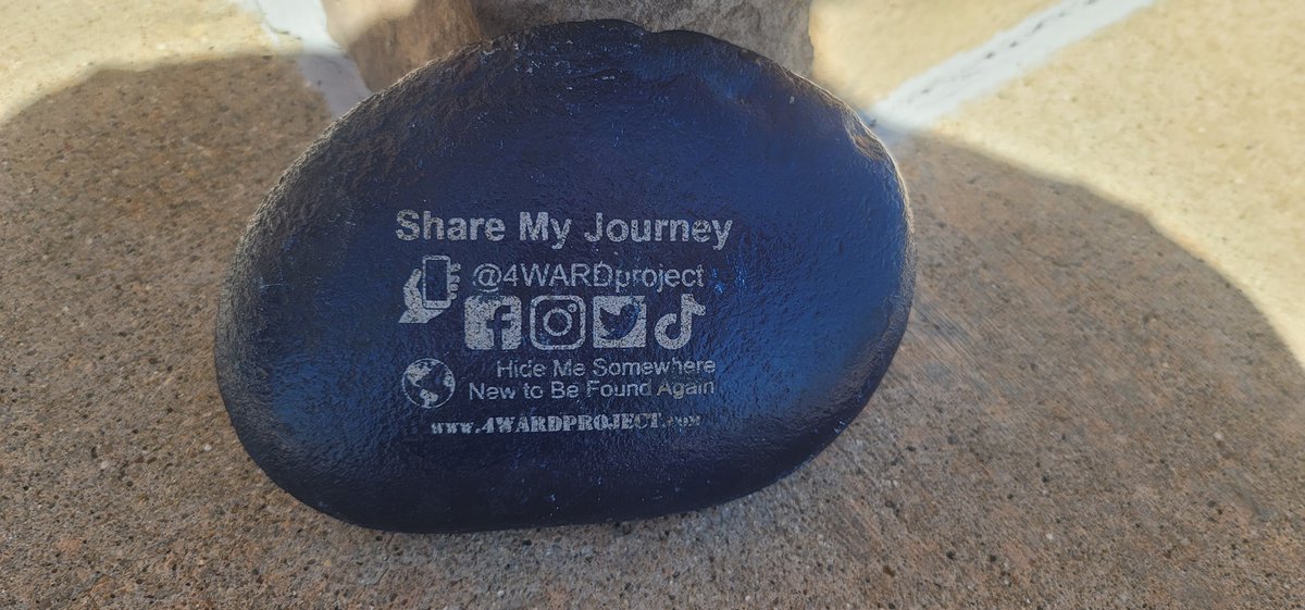 4WARDproject's tweet image. This rock for Eric was found by Lisa Brewer at @Costco  # 1040 in St. Charles, IL and moved it to @PetSmart on Randall.💚To place a rock somewhere in the world to help stop military/veteran suicide, go to 4wardproject.com/store.html 🇺🇸 #end22aday #4EricWard #4WARDproject #4WARDrocks