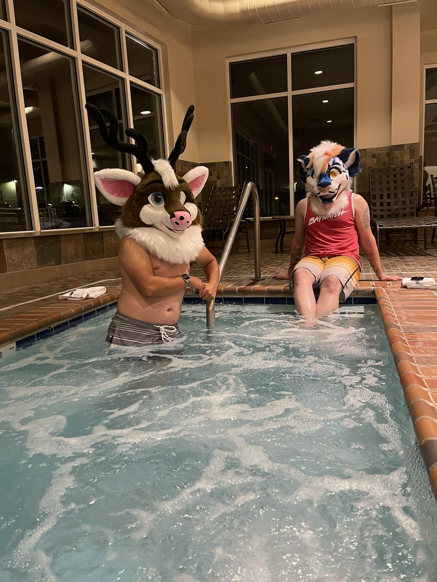 Dhammer104's tweet photo. At the pool with @PhazeLeo 

#FurEverWest2023 #FEW23 https://t.co/psRQmNvGgk