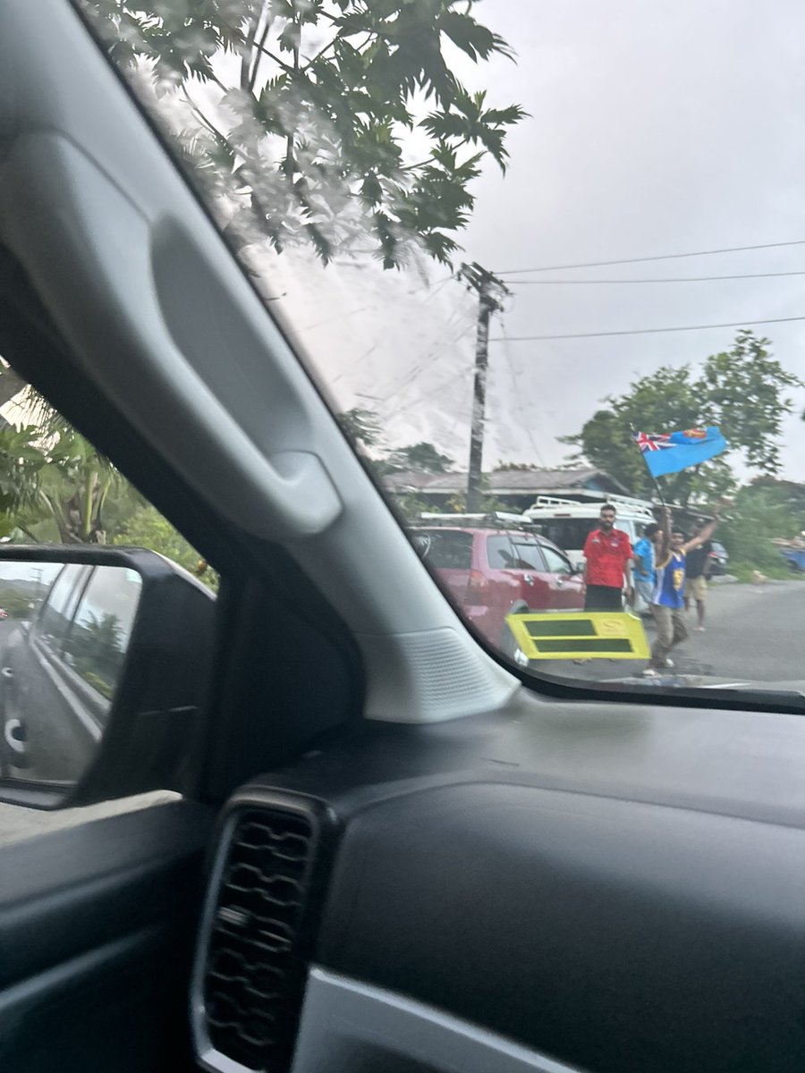 Absolutely 💯 bedlam 🇫🇯