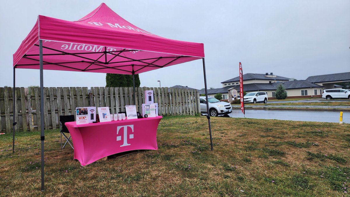 Giotech5G's tweet photo. Hosted by La Amistad. No matter the weather we are out here making an impact on the Community #letsGoo @RestmanNOVA #256G #Rockingham https://t.co/ZDfpKcpyYH