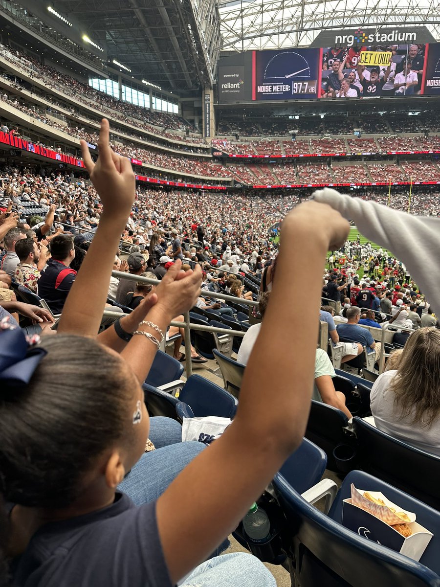 MsLeighaB's tweet photo. When your very first NFL game is @HoustonTexans Home Season Openerππ€πΎπππβ€οΈ
#SoTrill #HOUdat #LetsGo #HTown
@abc13houston https://t.co/gY1NS9CK8Q