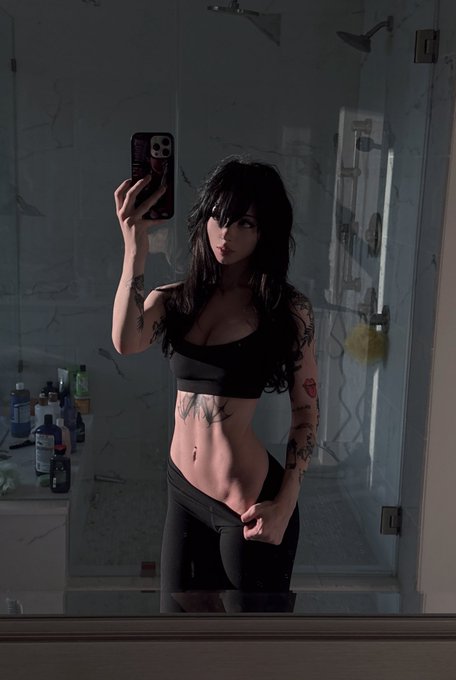 finally catching up on jjk tonight https://t.co/DipPrep0lv