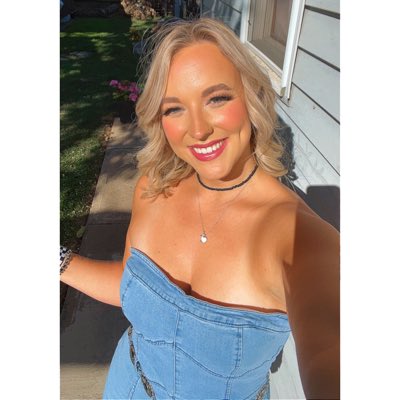 Emily_owens4's tweet photo. #NewProfilePic https://t.co/BuvWdPhZXa