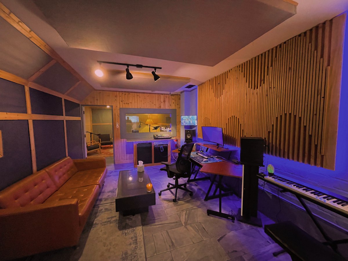 goodpeeples_la's tweet photo. 4 Year Anniversary for our Los Angeles studio 🎂 https://t.co/FDmao0eFqz