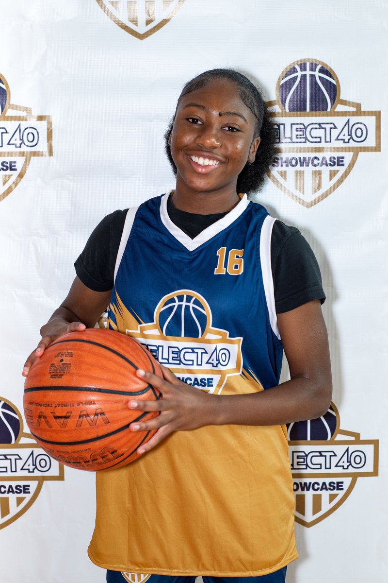 EyaHoops's tweet photo. Naomi Craft (2026) @naomihoops of the @ECLIndians can get to the rim anytime she wants, which is complimented by her motor. She has a strong drive going right. Also, a decent range behind the 3 point line. When she finds her spots and gets a rhythm early, she’s hard to stop. https://t.co/bYzGb7VeCC