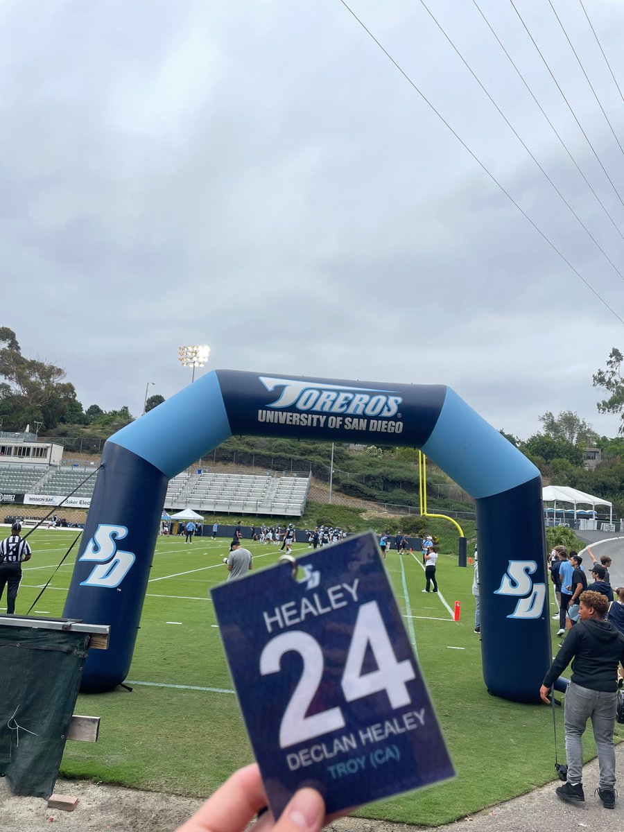 healey_declan's tweet photo. Had a great visit at University of San Diego!! Thank you all for having me!!

@ThsWarriorfball @USDFootball https://t.co/qFyAya709h