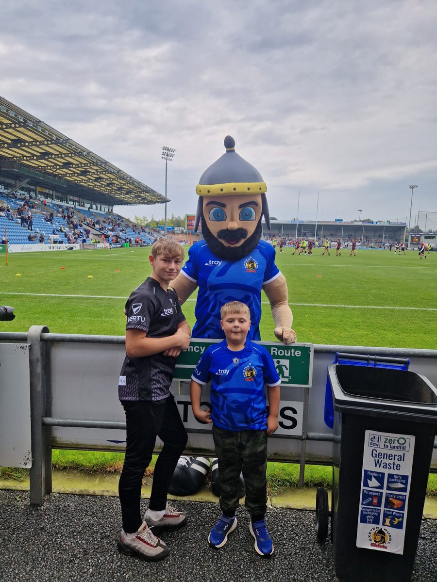 BickelDebbie's tweet image. Boys still love you @lbigchief 😁😁