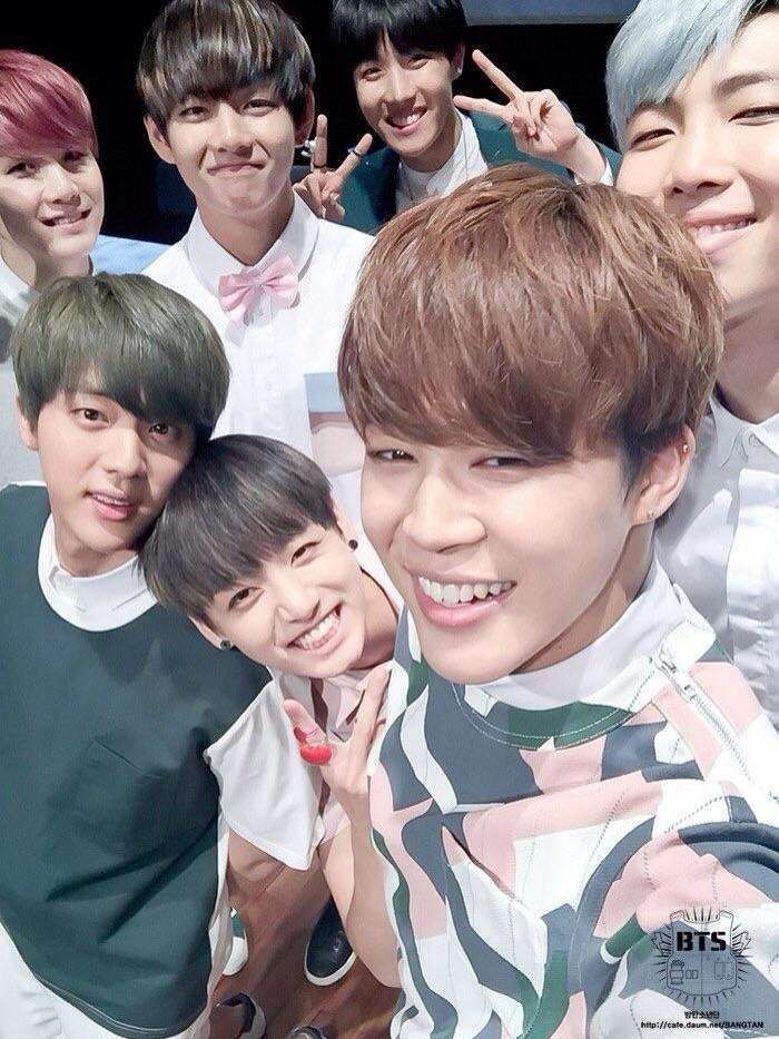 DocWoji's tweet photo. @_BTSMoments_ Apobangpo...we will all be together in 2025! https://t.co/d6MjiAIS6J