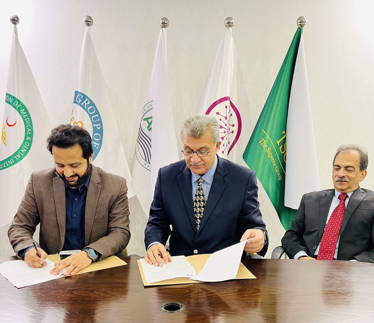 Infinite Resources signed an MOU with Superior University for Entrepreneurial Training and Projects.