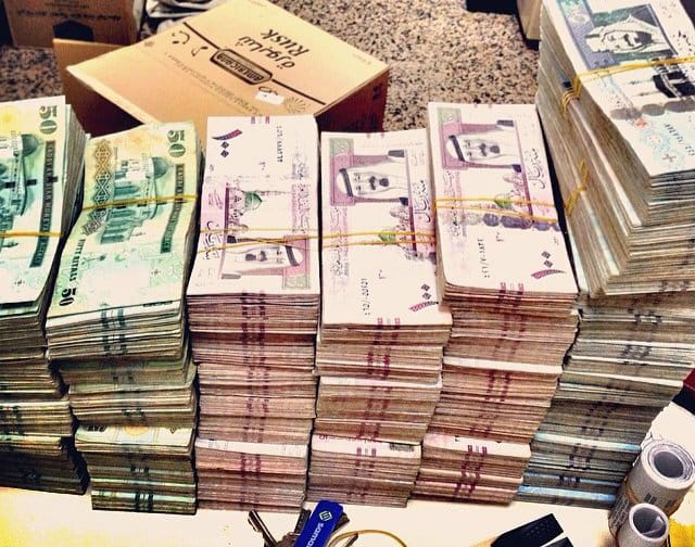 بسم الله الرحمن الرحيم
اعلن للجميع
 بلكشف عن مسابقة العام الجديد 
 كما تحمل اجمل الجوائز
وهي عبارة عن 120 مركبة من نوع لكزس ، 
ومبالغ ماليه مقدره ب (2،000،000) مليون سعودي 
🔹للإستفادة من الجائزةكل ماعليكم فعلهه هو
1رتويت للتغريده🔄
2متابعه للحساب
3تغريده ب تم
4 التواصل خاص ✅