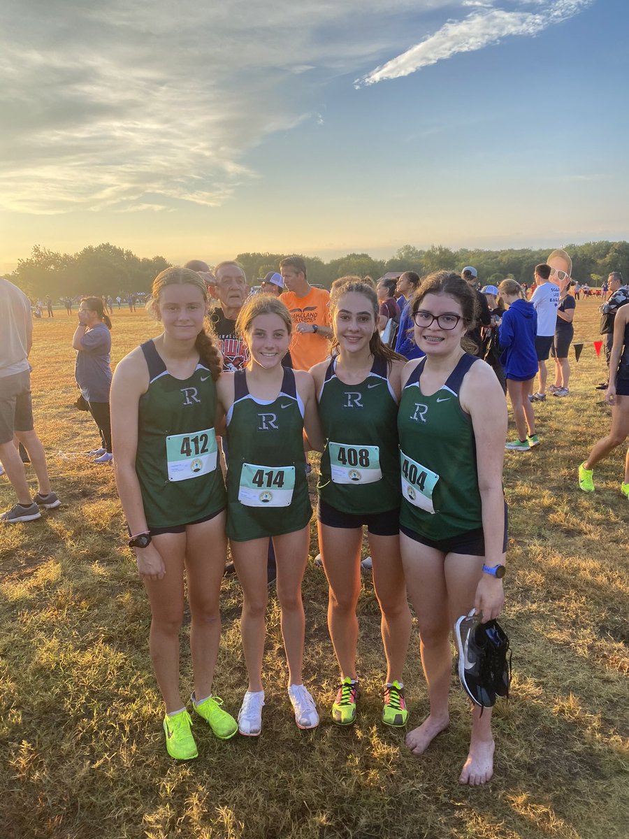 Caleb_Breeden1's tweet photo. Another great weekend for these kids @ the Lovejoy XC Fall Festival! Proud of the hard work they’ve put in! Next stop: Jesuit XC Classic https://t.co/4UQyOpq5gh