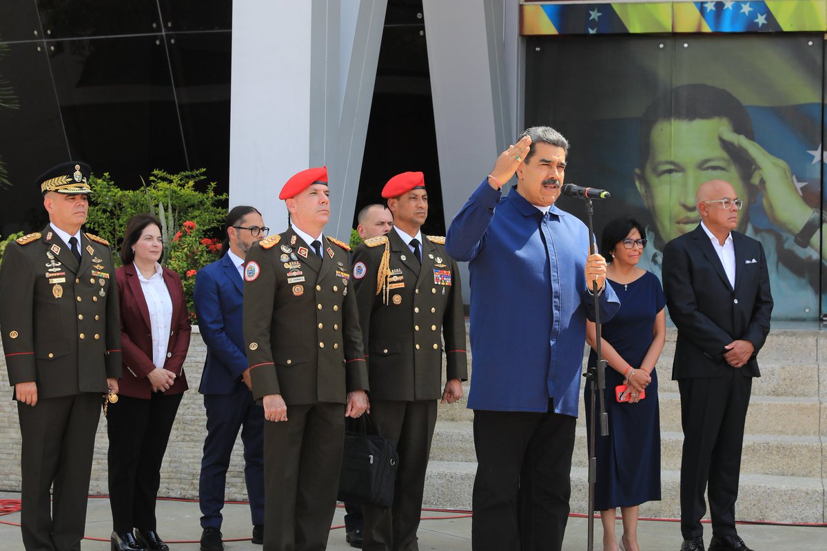 La Patria de Bolívar y Chávez ha ocupado su espacio en la geopolítica mundial, alzando su voz propia con valentía para decir las verdades y construir lazos para el bienestar, felicidad y una sociedad superior. ¡Venezuela está preparada para lo bueno, lo grande y lo mejor!