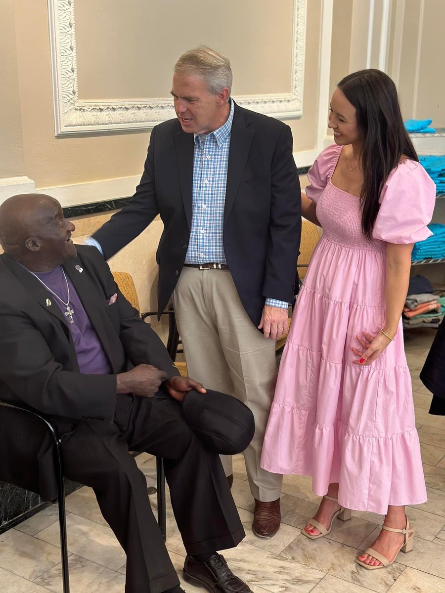BrandonPresley's tweet photo. Thank you, Charleston, for the welcome home reception today for Katelyn and for your support! #Tallahatchie https://t.co/DkT4nCpDjX