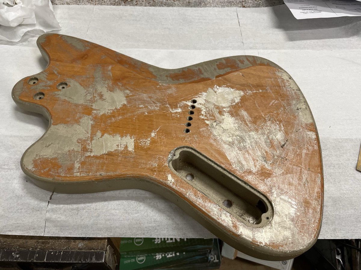 azizibrahim56's tweet photo. #LordOfTheStrings ON THE WAY TO PINK! This is where @Lewis_Guitars is up to with my once Champagne Gold #HarmonyGuitars Silhouette. Can't wait for that #ShellPink finish! #guitar #guitars
My next show:#Mcr #levenshulme @talleyrandmcr Fri 29th Sep Tickets https://t.co/Wa6DVrdt2x https://t.co/AU6089M1mT