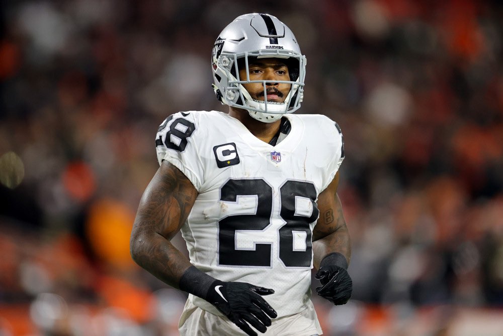 Josh Jacobs’ stats today…

• 9 rushes
• -2 yards
• 51 receiving yards