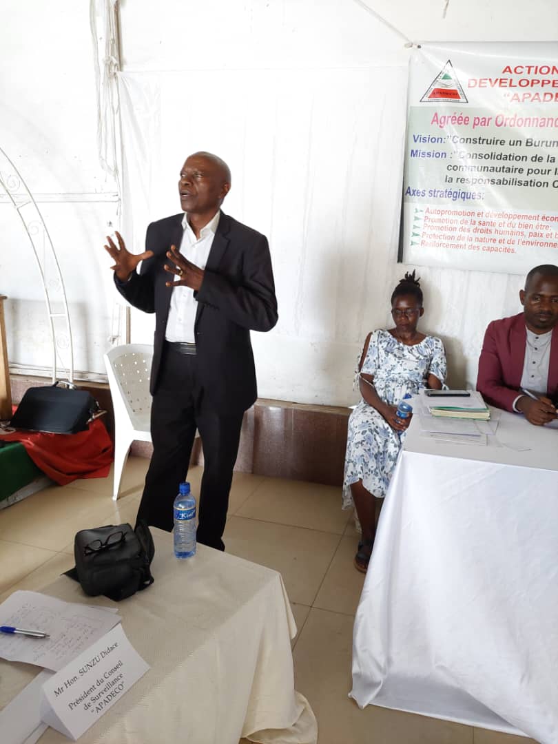 APADECO_BURUNDI's tweet photo. 2/3.Concernant les élections des nouveaux organes: un nouveau Comité Exécutif de 5 personnes dont à la tête Mr @BimenyimanaFab pour un mandat de 5 ans alors que 3 personnes sont élues au conseil d surveillance à la tête Hon #SUNZU Didace pour un mandat de 3 ans. @MininterInfosBi https://t.co/xrScasppBb