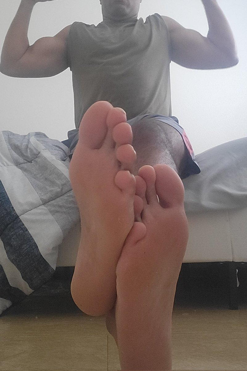 sirnutsalot21's tweet photo. Lose yourself as you worship perfection. $end to these soles that own you.
#SOLESunday #footdom #alphasole #sole #malefeet #feet #SundayFunday #feetfethish #feetfinder #feetpic #foot https://t.co/TA29ptk31b