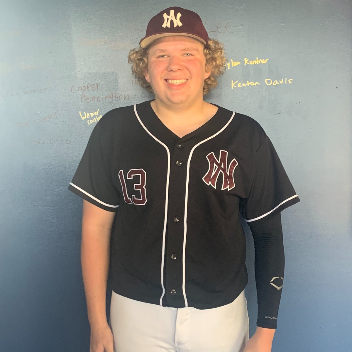USAStadium's tweet photo. Cooper Lindley went 1-3 with a double and 2 RBIs for Bulldogs to earn #PlayeroftheGame15 honors. @PG_Tourney #MSChamp https://t.co/vK8ETYQBBi