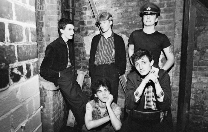 BernardZuel's tweet photo. A new playlist greets you with @TheNational, @MissMargoPrice &amp; Marvin Gaye; @PJHarveyUK, @gaslightanthem &amp; Max Merritt; @YourBaroness, @MsJessKlein &amp; Birthday Party; Allison Russell/@outsidechild13, @bigthiefmusic &amp; R.E.M.; + Armand Van Helden &amp; 14 more.
https://t.co/myuLAzPsmx https://t.co/DjV1p89VOe