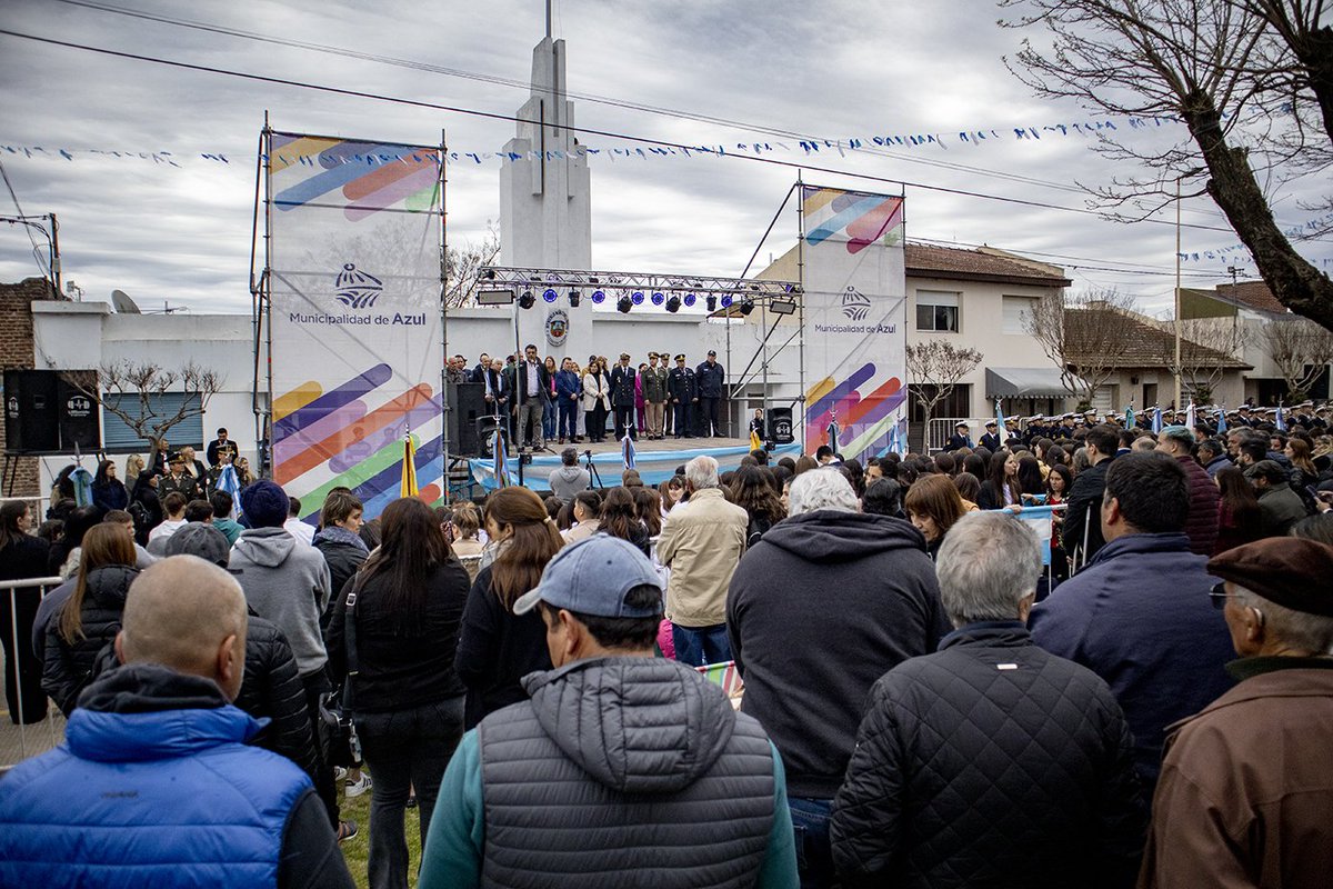 MunicipioAzul's tweet photo. Acto por el 127° Aniversario de Cacharí
➡️ se entonaron las estrofas del Himno Nacional Argentino y se pronunciaron oraciones religiosas. El Delegado brindó palabras alusivas a la fecha.
🎉Se concretó el tradicional desfile cívico militar y se desarrollaron espectáculos musicales https://t.co/cy63SIu3fp