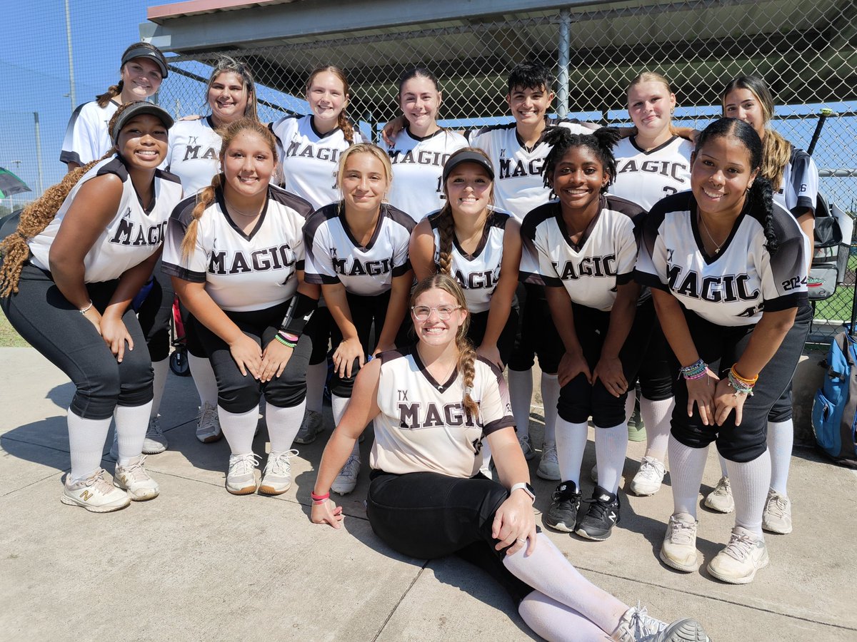 TXMagicSoftball's tweet image. Strong start to the fall season!! 
Shout out to Jenna Penn and Kori Vasquez! 💣💣💣 
TX Magic 18U looking good ladies.

TX Magic 14U played in the 16U division in the same showcase and they competed every single game! Excited to see how this team is shaping up. 
 #MagicMade