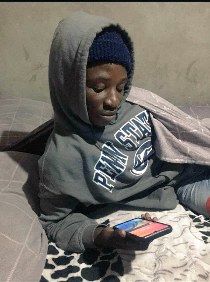 Tshepixo__21's tweet photo. When y'all are on a talking stage and she hits you with a...
"can I ask you a for favor"
Kapinga | Faf de Klerk | #RIPShenge | Mapimpi | #RSAvROM | #Springboks | #StraataNationAddress | Kairo | Orlando Pirates | #Miseducation | #XRepo | #Uyajola99 | #ForeverThina https://t.co/Ks7rxUUbmK
