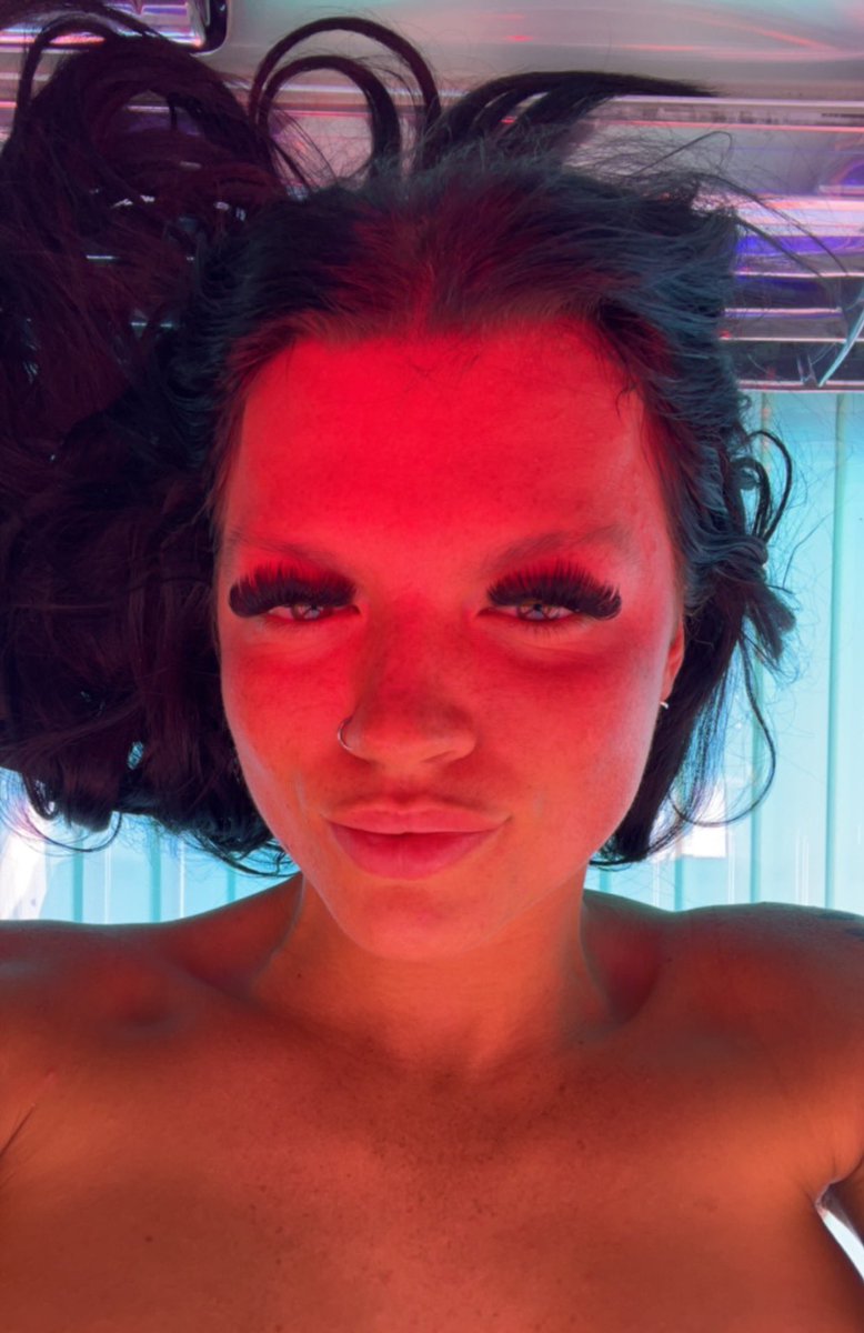 CheyElaine_'s tweet image. 💗💗💗