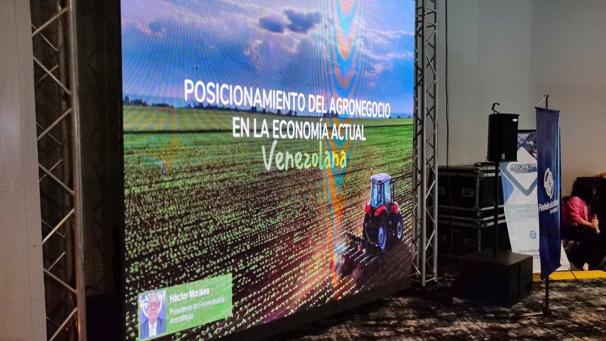 FERTIVENCA's tweet photo. En el marco de la EXPOINDUSTRIA Pto la Cruz, nuestro presidente dió una conferencia que se denominó, Posicionamiento del agronegocio en la economía actual Venezolana. @Bolotinsubero @AgroVenezuela @PrensaPequiven @fedeindustria @IndustriasVE @visionagro @Agrocentro88 https://t.co/jxW2LiJo3x
