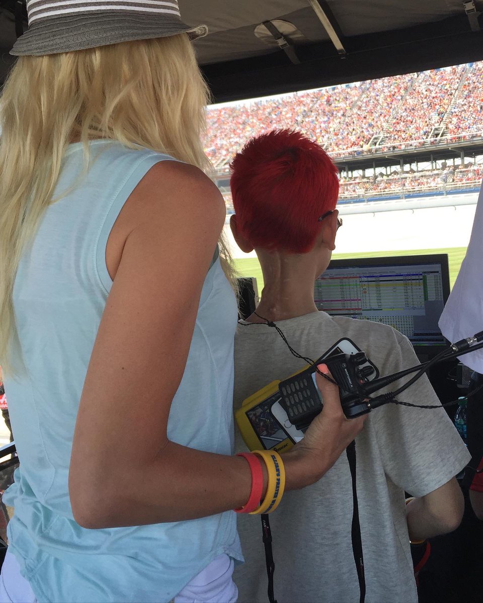 prayers4elijah's tweet photo. This world was a better place with Sherry Pollex in it. A selfless human and a warrior for childhood &amp; ovarian cancer fighters around the globe. She can now rest in Heaven with my Angel. 2 Timothy 4:7 -I have fought the good fight, I have finished the race, I have kept the faith. https://t.co/EFe8SiQs9F