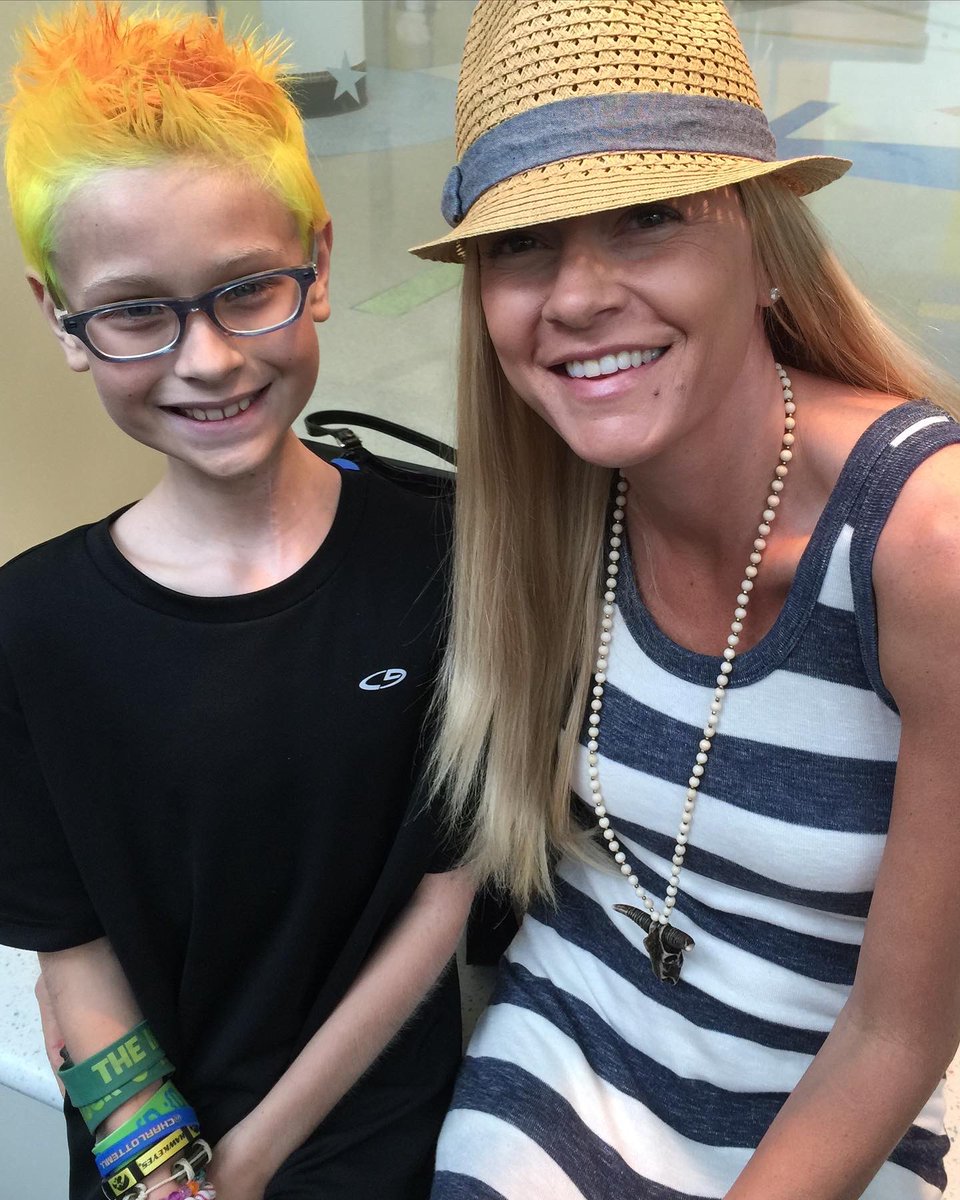 prayers4elijah's tweet photo. This world was a better place with Sherry Pollex in it. A selfless human and a warrior for childhood &amp; ovarian cancer fighters around the globe. She can now rest in Heaven with my Angel. 2 Timothy 4:7 -I have fought the good fight, I have finished the race, I have kept the faith. https://t.co/EFe8SiQs9F