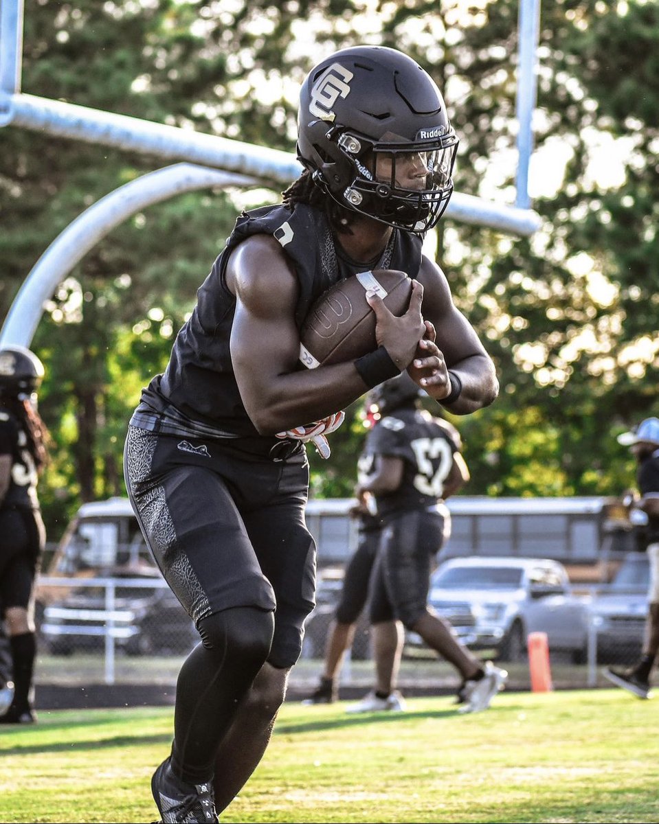 Check out my first 4 games!! Over 500+ all purpose yards with 3 tds 🫡 <a href="/GCGatorFootball/">Goose Creek Gator Football</a> <a href="/jfordham21/">Coach Jamie Fordham</a> <a href="/T3Booker/">CoachBookerT3</a> 
hudl.com/v/2LjQ4J