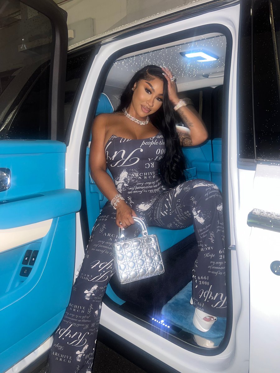 AriTheDon's tweet image. I’m the type he like 💙