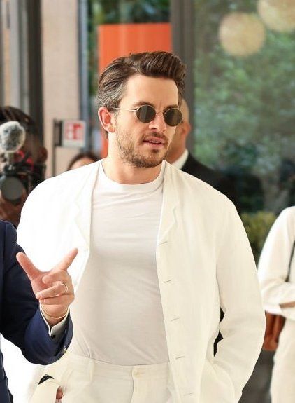 cbbeauty22's tweet image. 🤩: Jonny appreciation: that little bit of grey near his temple. #AnthonyWeek