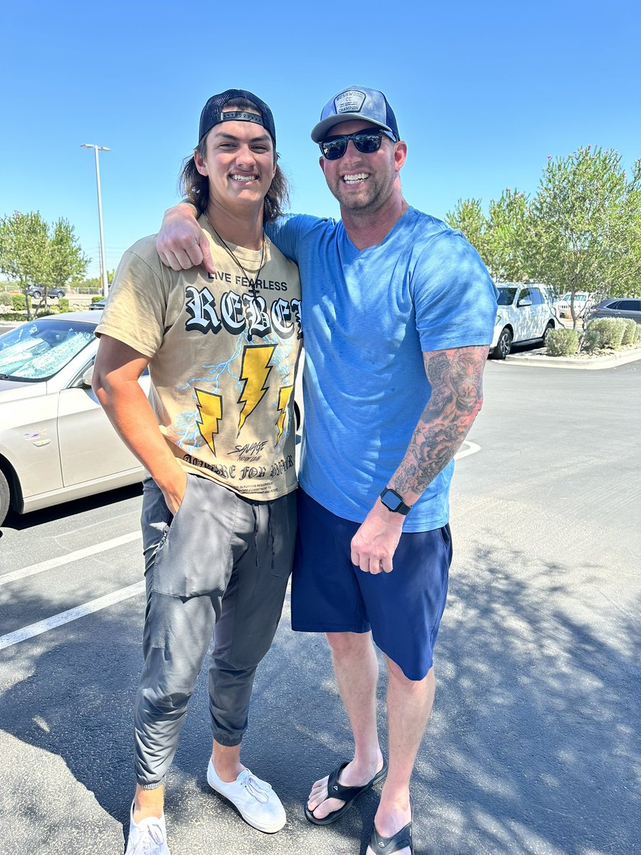 crsmx80's tweet photo. Happy 18th birthday to my son @EastonShelton28. I couldn’t be prouder of this kid and the man he is now. Looking forward to having you back home soon https://t.co/t8UghAnMam