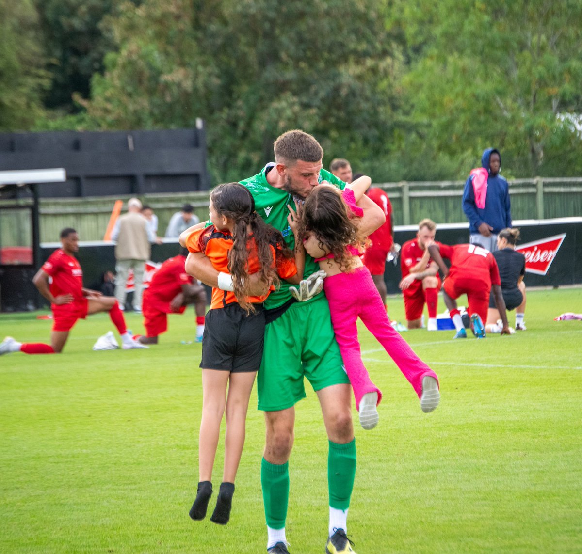 nathans999's tweet photo. Four favourites from Saturday's shots at @hanwelltownfc ⚽📸 https://t.co/8Wz4XzGGFe