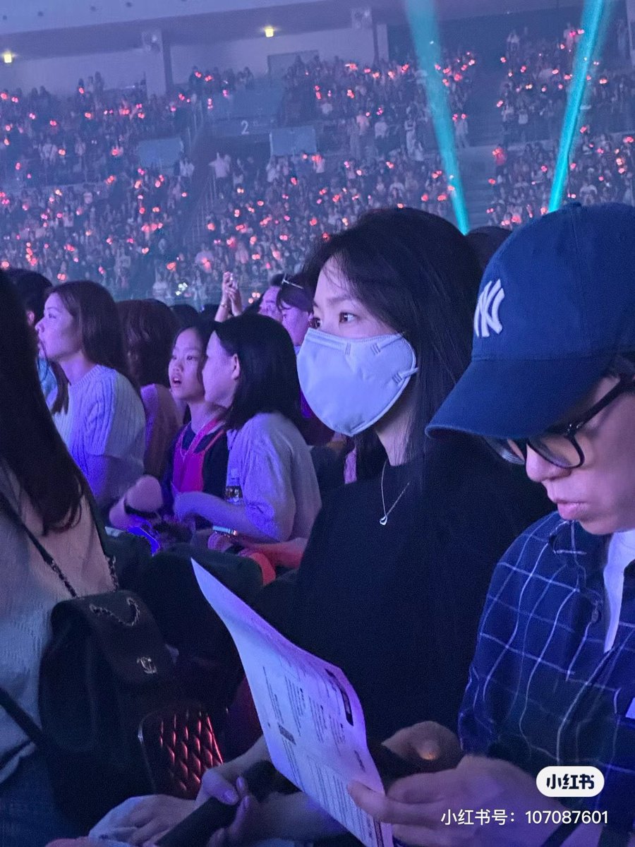 irene_global's tweet image. #IRENE attended BLACKPINK’s concert last night! 🩷