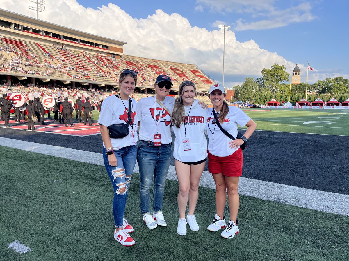 Lauren Satterly tweet media