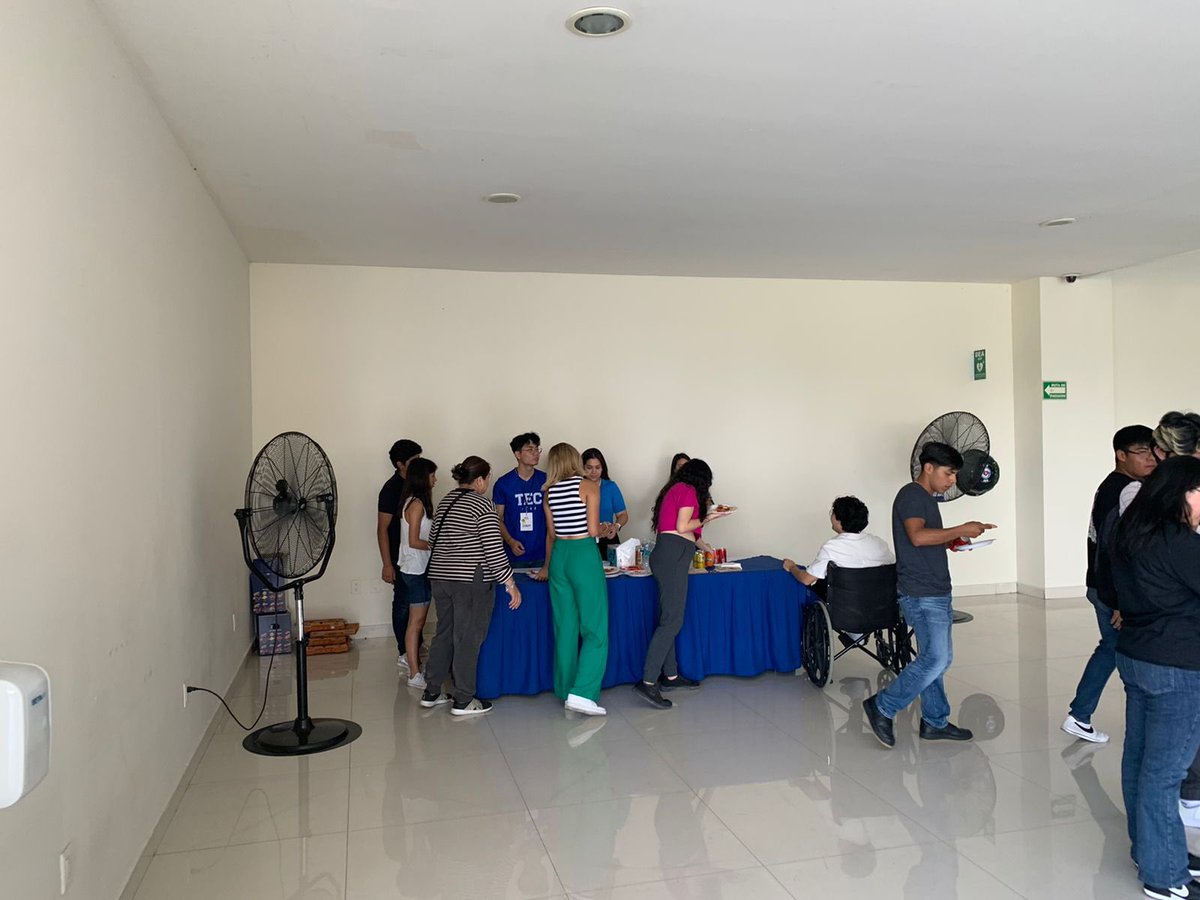 Navi_NFT's tweet image. Gracias @SuperteamDAO @SuperteamMX por su apoyo con las pizzas 🍕 en el #BITDay organizado por @cryptoconexion y @MoreWeb3Comm 🙌🏼

¡Hubo pizza para todos en el @TECcampusCVA ! 🫶