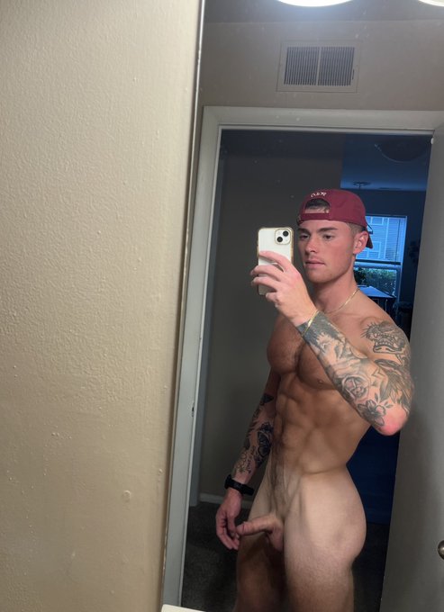 🪞 https://t.co/QsvfNGWPlI