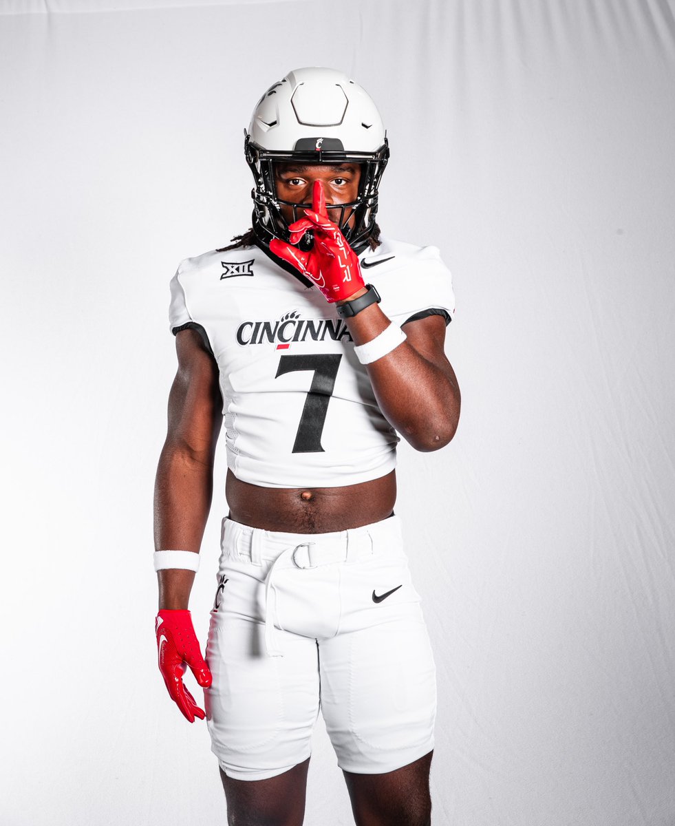 Joshua Pgouda (@joshuapgouda) on Twitter photo Had a great time in Cincinnati !
<a href="/maka_difference/">Tony Jones</a> <a href="/Coach_Allen5/">Coach Allen Ed.S</a>
<a href="/south_paulding/">South Paulding Spartan Football</a> #Bearcats Had a great time in Cincinnati !
<a href="/maka_difference/">Tony Jones</a> <a href="/Coach_Allen5/">Coach Allen Ed.S</a>
<a href="/south_paulding/">South Paulding Spartan Football</a> #Bearcats