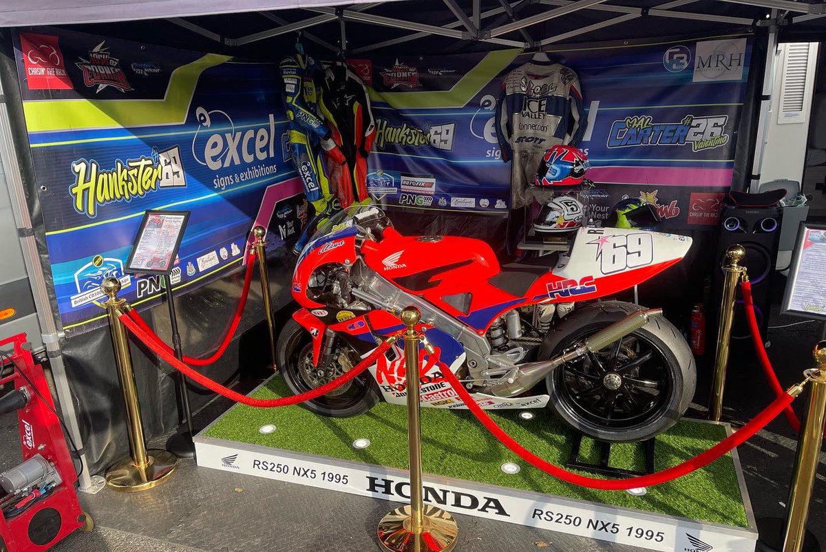 69Hankster's tweet photo. What a weekend what a bike what a buzz….. in love #HondaRS250 #NX5 #1995 #CadwellPark #ClassicBikeTrackdays https://t.co/fzIDF9eGfz