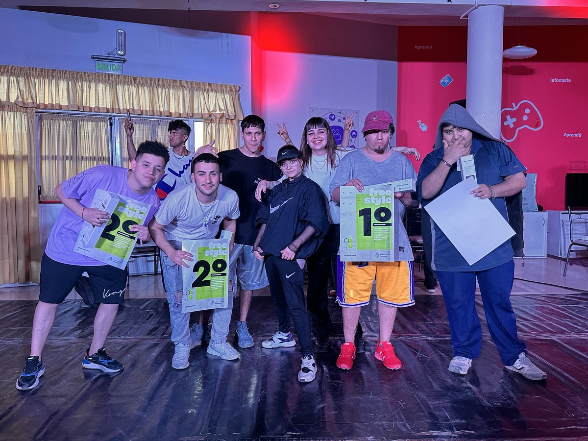 CulturaNacionAR's tweet photo. #HipHop > 1º Patiño  / 2º Timmy V

#Breaking > 1º Gnosis / 2º Sacul

#AllStyle > 1º Engendros Crew, dúo por Tronquito y Sacul / 2º Patiño y Jimmy

#Freestyle > 1º APC, duo por Big Angel Jose  y Pelin APC / 2º Draven  y Elevel APC https://t.co/YYPJKkXnmQ