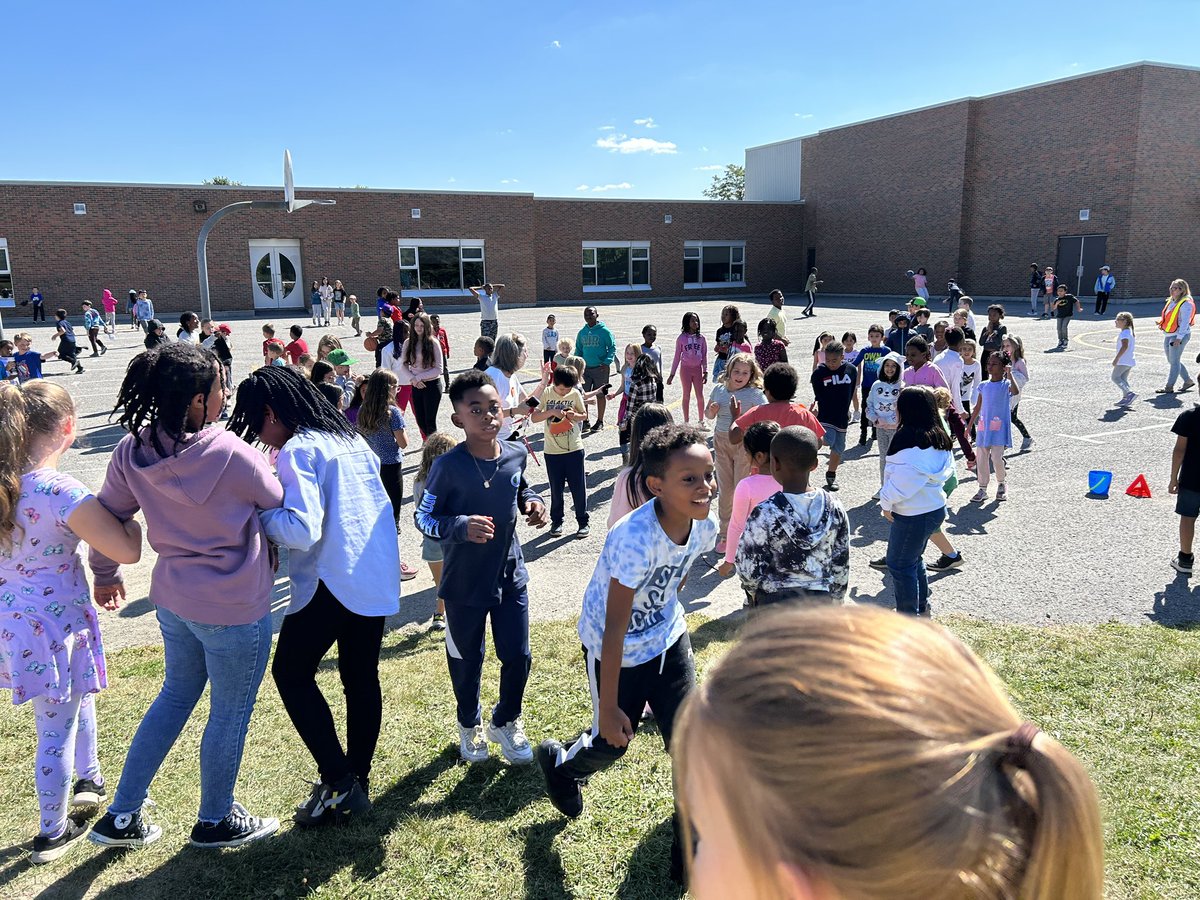 MrsLogan tweet media