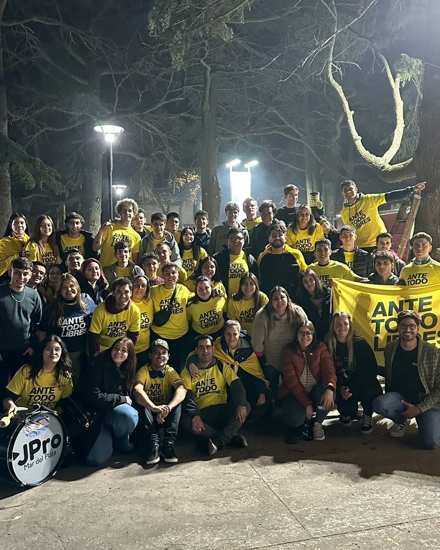 Tengo una banda amiga que me aguanta el corazón 💛

La mística de Mardel post elecciones ⚡️