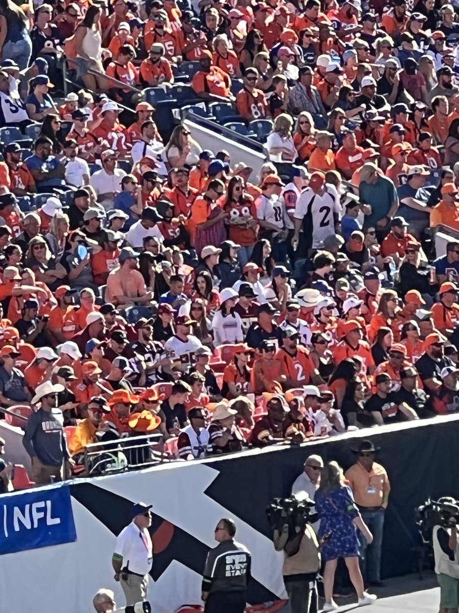 Peps970's tweet image. ⁦@HogfarmerChris⁩ ⁦@HogFarmerJoe⁩ I spy with my little eye….