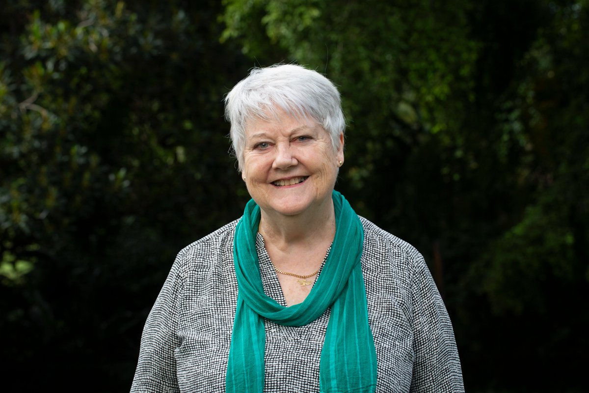 Dementia Action Week is here! With almost a third of Australians finding people living with dementia frightening, we are encouraging everyone to take a few simple actions to create a dementia-friendly future. Follow along to find out how or visit dementia.org.au/dementia-actio…