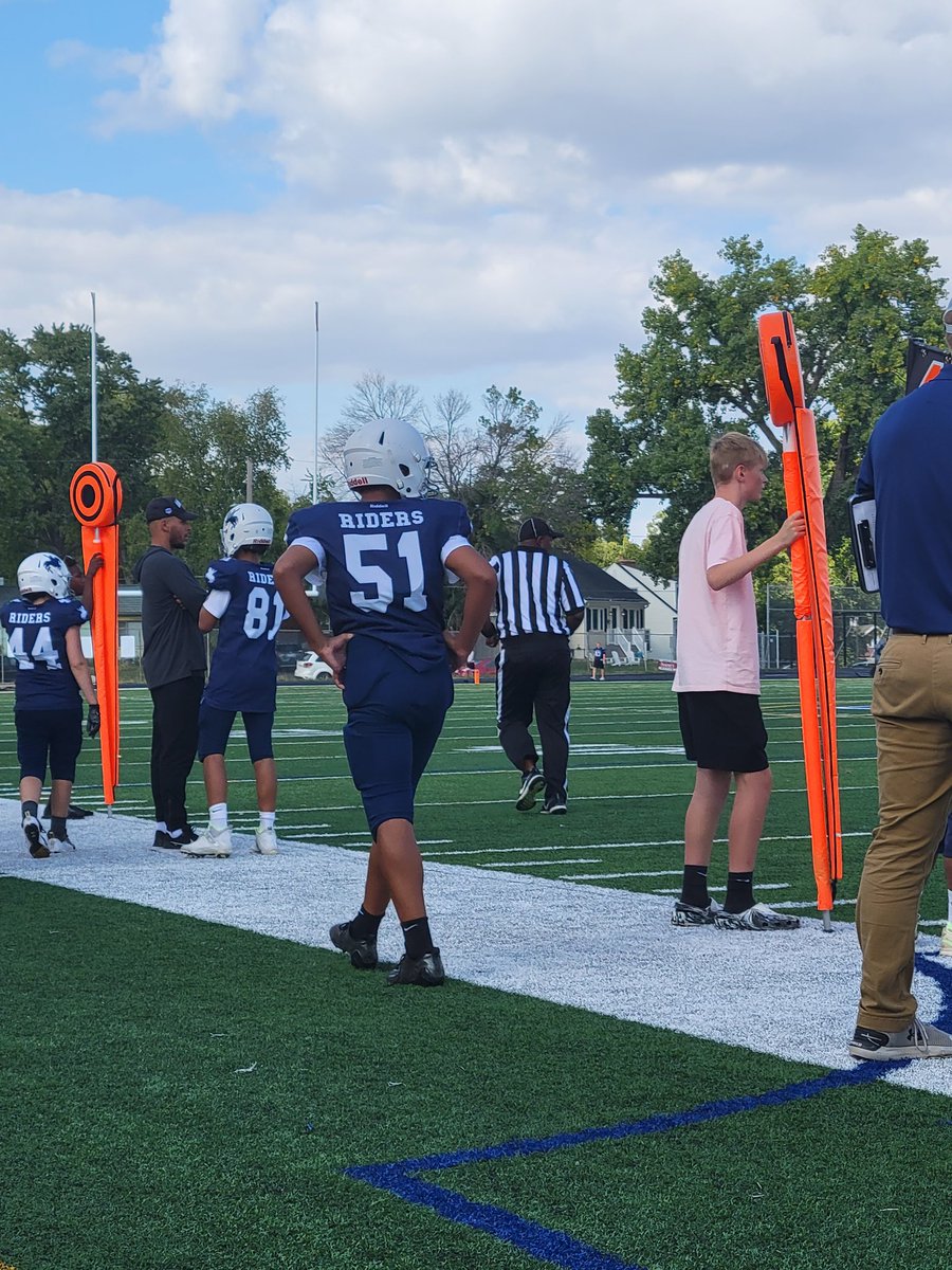 Kicking off the season 2-0 with a win over Dowling today. 16-10. Congratulations Riders! Proud of my Jackson player and coaches!! 
<a href="/hezj43/">Hezekhia Jackson</a>
<a href="/Braylonjack2205/">Braylon</a>
<a href="/kendelljackson2/">Kendell Jackson</a>
💙💙